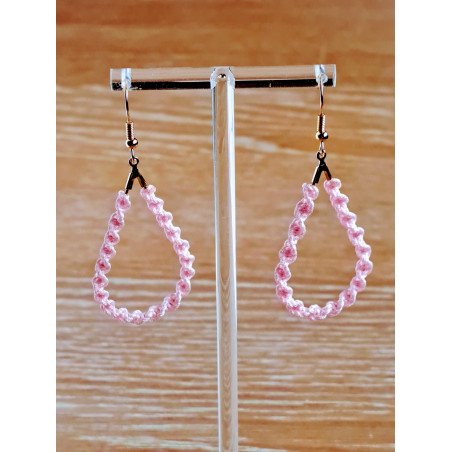 Gouttelettes en macramé rose