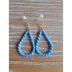 Gouttelettes en macramé bleu ciel