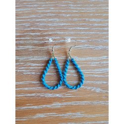 Gouttelettes en macramé bleu