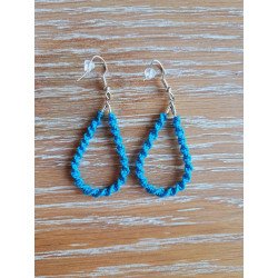 Gouttelettes en macramé bleu