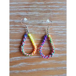 Gouttelettes en macramé multicolore