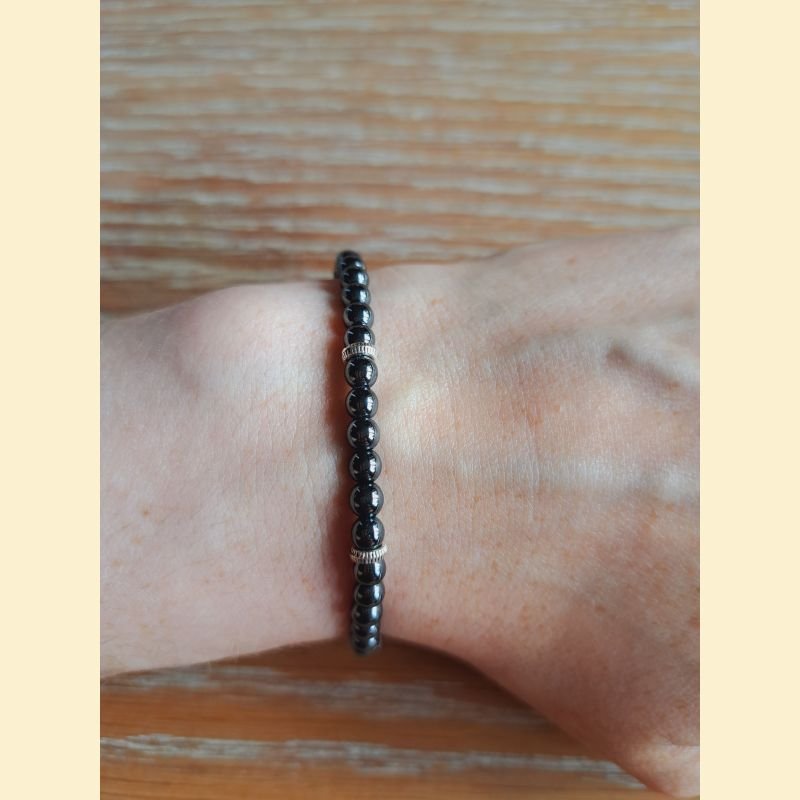 Bracelet "minéral fin" hématite Bracelet "minéral fin" hématite