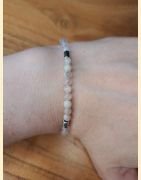 Bracelet "minéral fin" en agate cerise