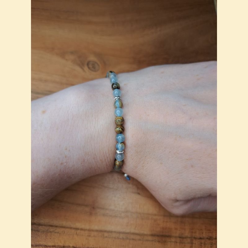 Bracelet "minéral fin" en calcite bleue Bracelet "minéral fin" en calcite bleue