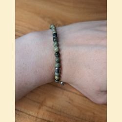 Bracelet "minéral fin" en jaspe feuille d’argent