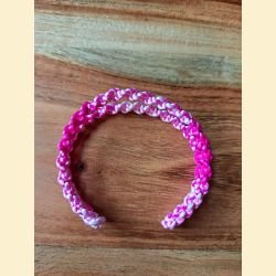 Manchette macramé rose