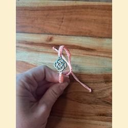 Bracelet macramé saumon