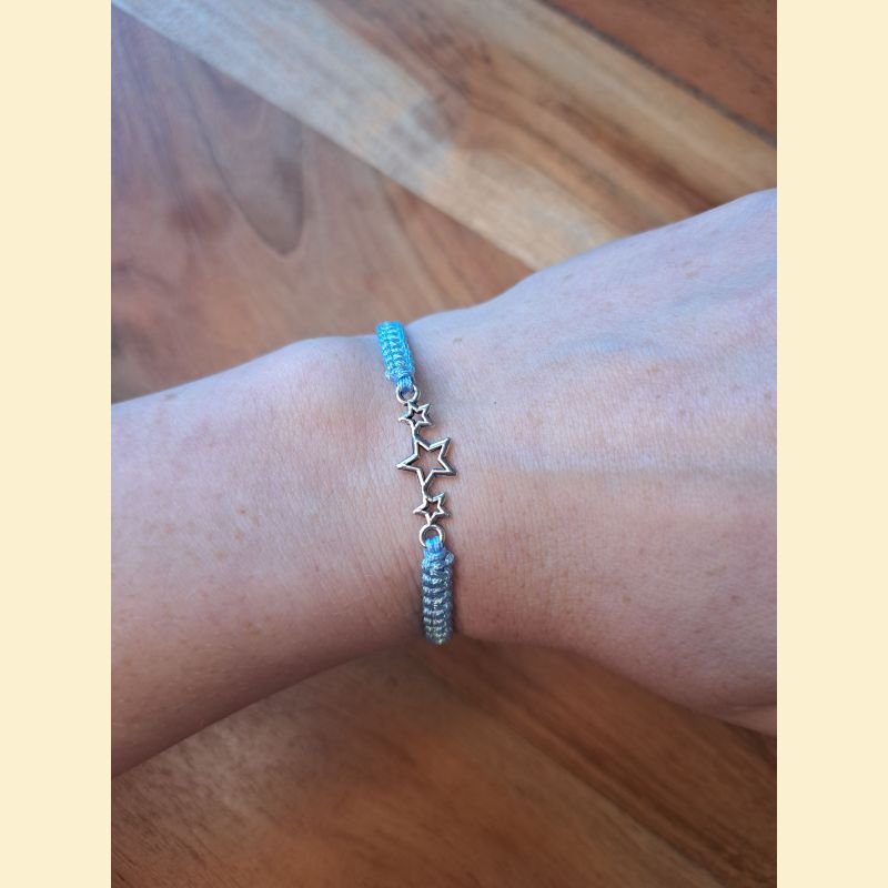 Bracelet macramé bleu métallisé