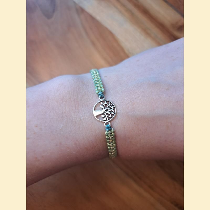 Bracelet macramé vert métallisé