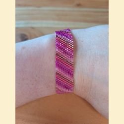 Bracelet manchette tissage de perles d'Asie rose