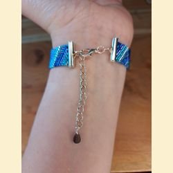 Bracelet manchette tissage de perles d'Asie bleu