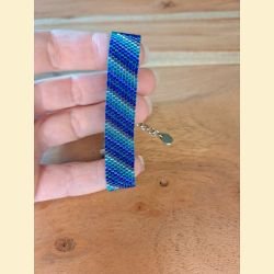 Bracelet manchette tissage de perles d'Asie bleu